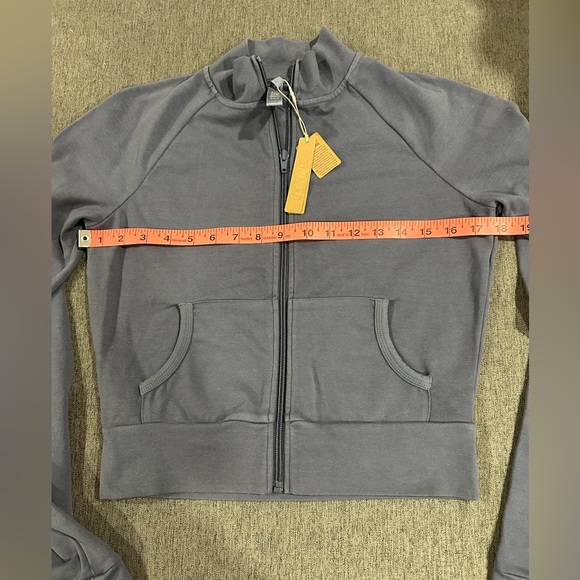 NWT SKIMS Women's Outdoor Track Jacket - Picture 6 of 6